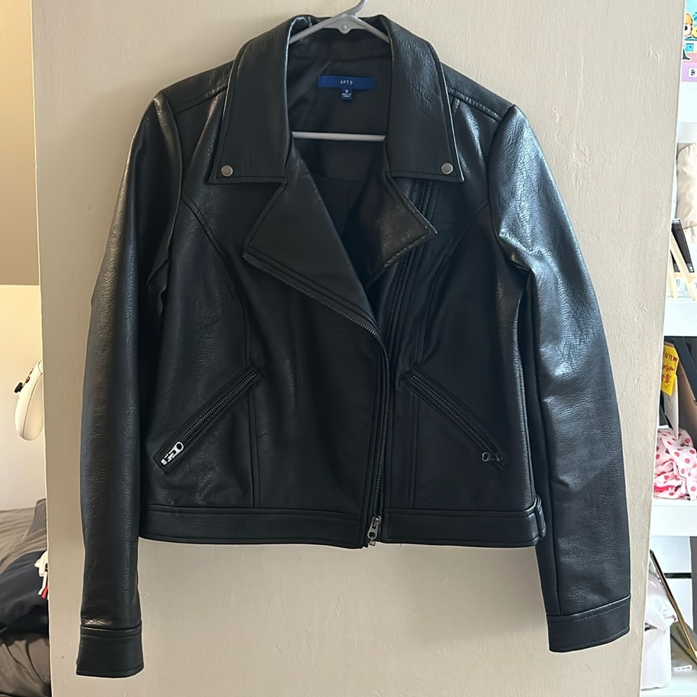 Vintage Black Cropped Leather Jacket